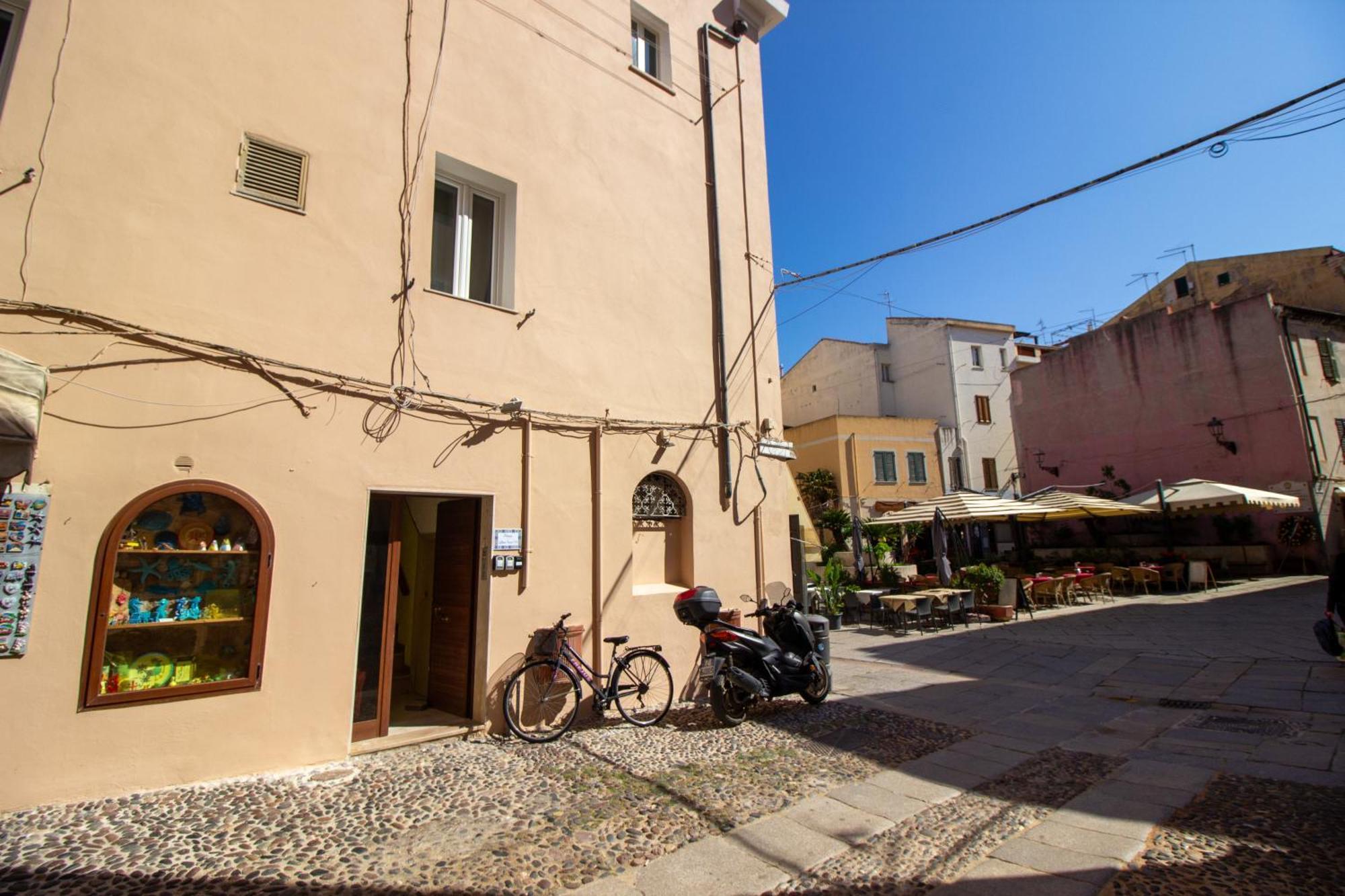 Appartamento In Centro Альгеро Екстер'єр фото